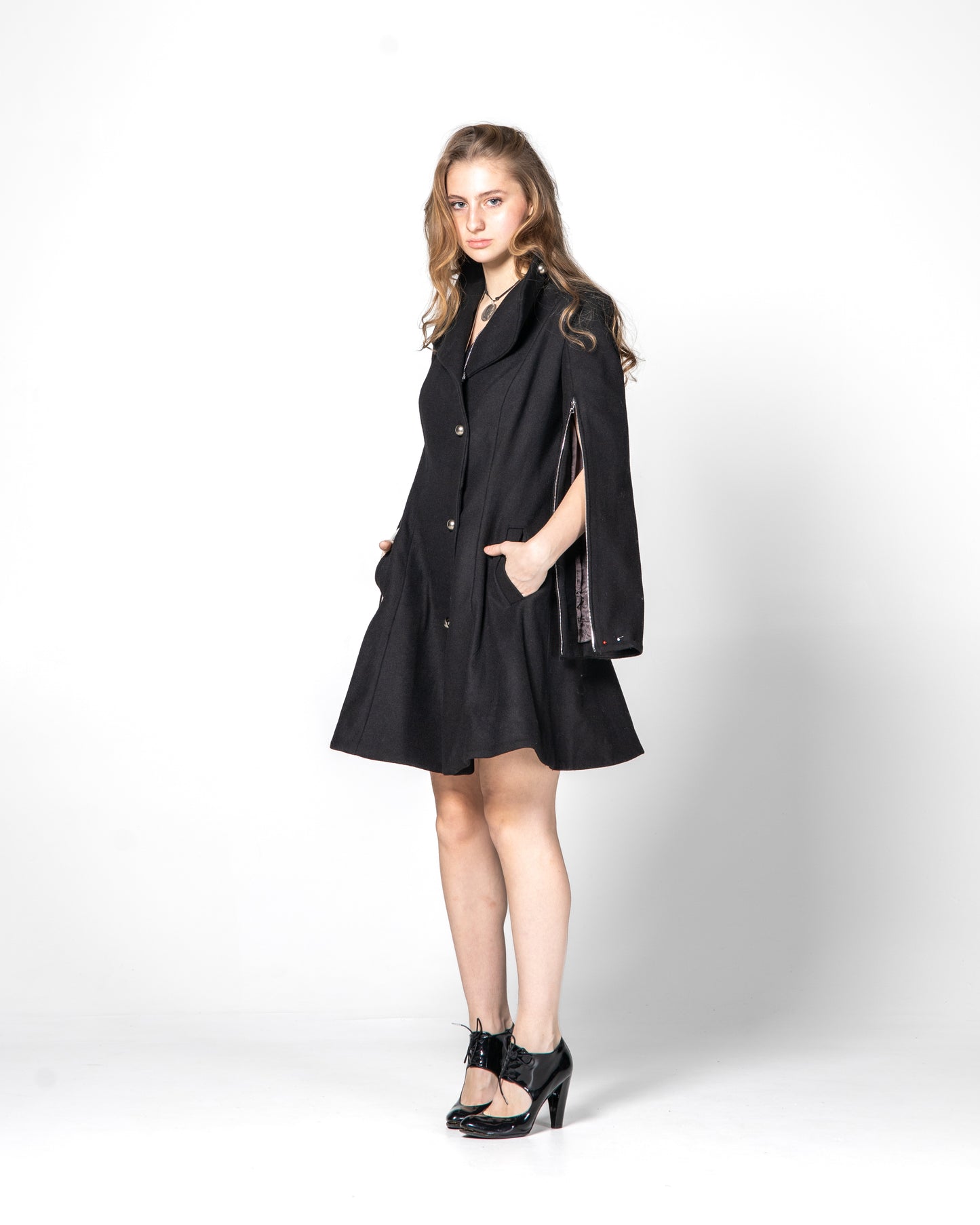 CAPE COAT