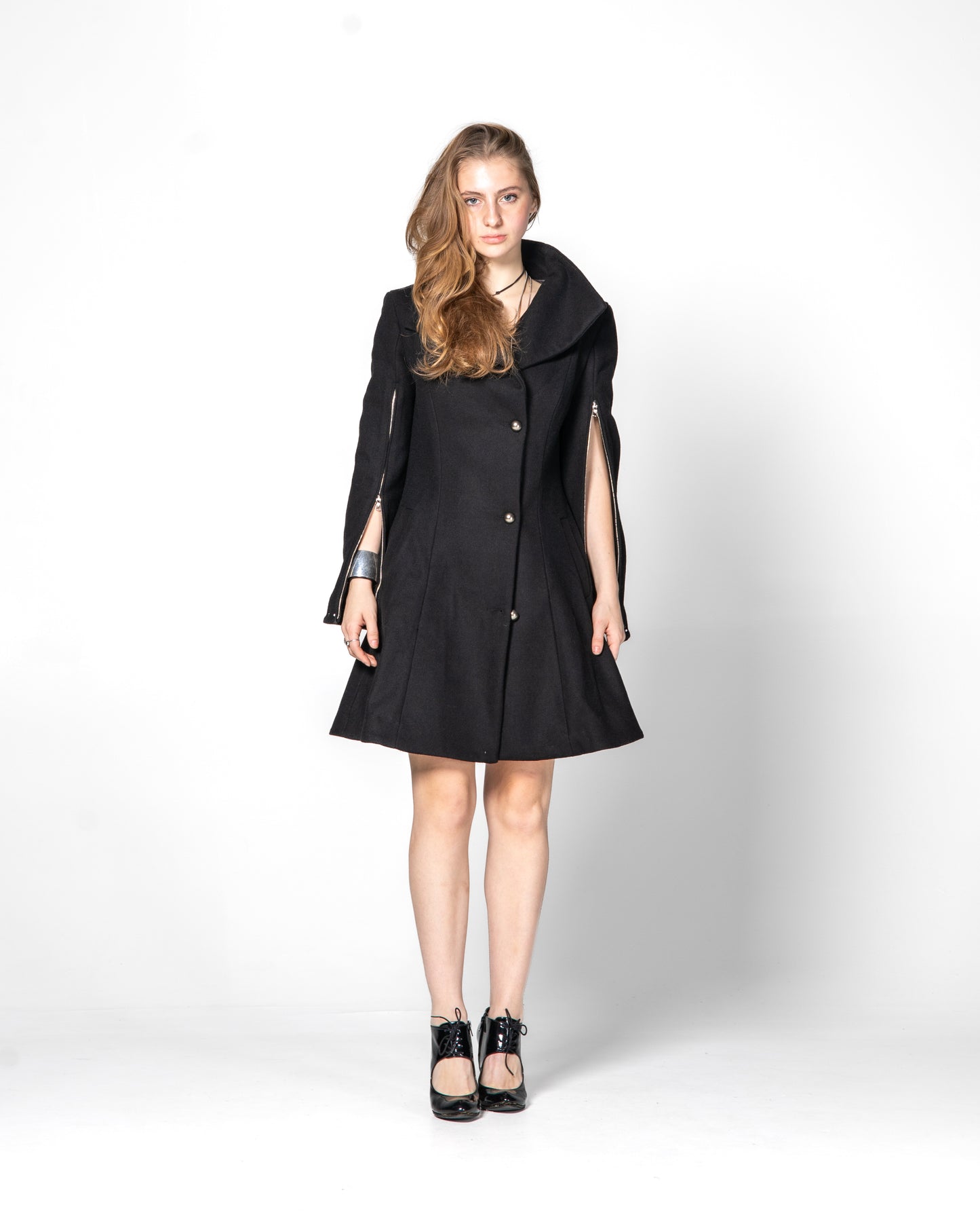 CAPE COAT