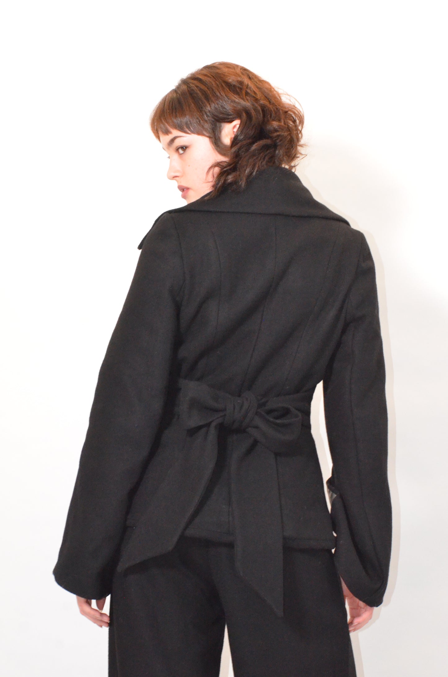 BOW COAT
